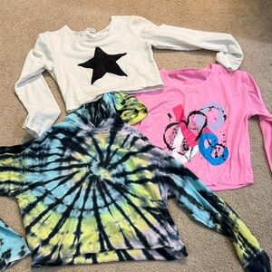 Bundle of 3 cool graphic long sleeve tees cropped style size M-L